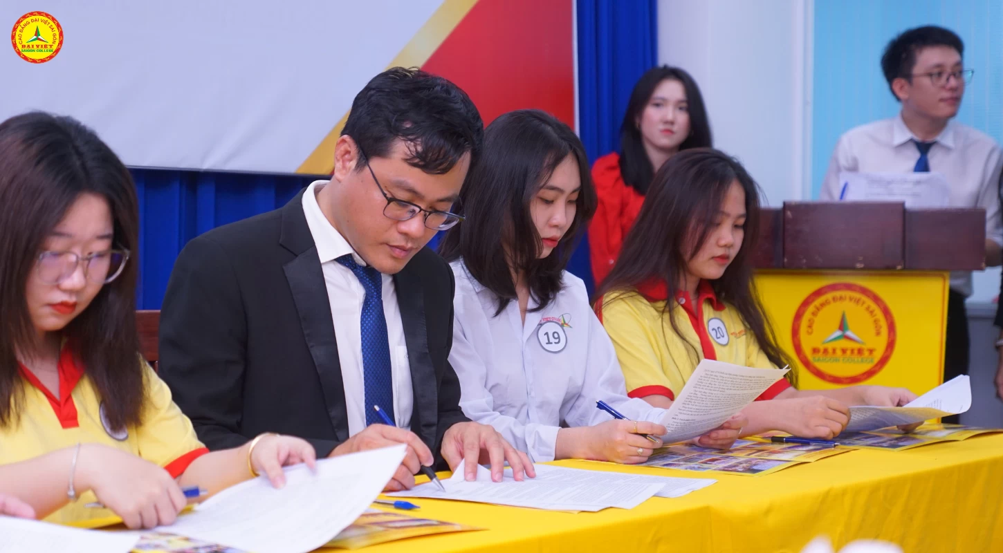 Chọn Học Nghề - Con Đường Nhanh Nhất Đến Thành Công | Trường Cao Đẳng Đại Việt Sài Gòn