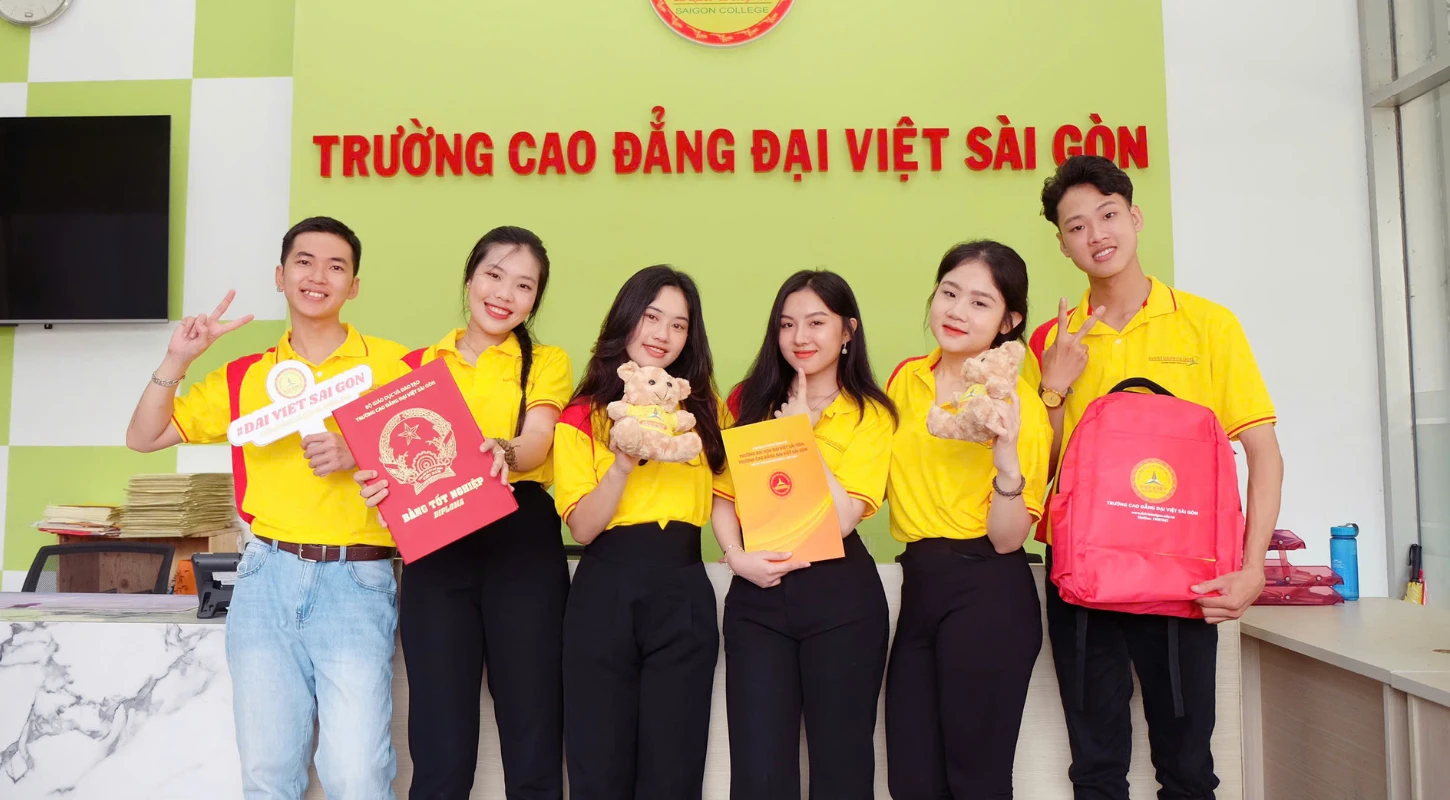 Khởi đầu tương lai - Tuyển sinh tháng 12/2024 | Trường Cao Đẳng Đại Việt Sài Gòn