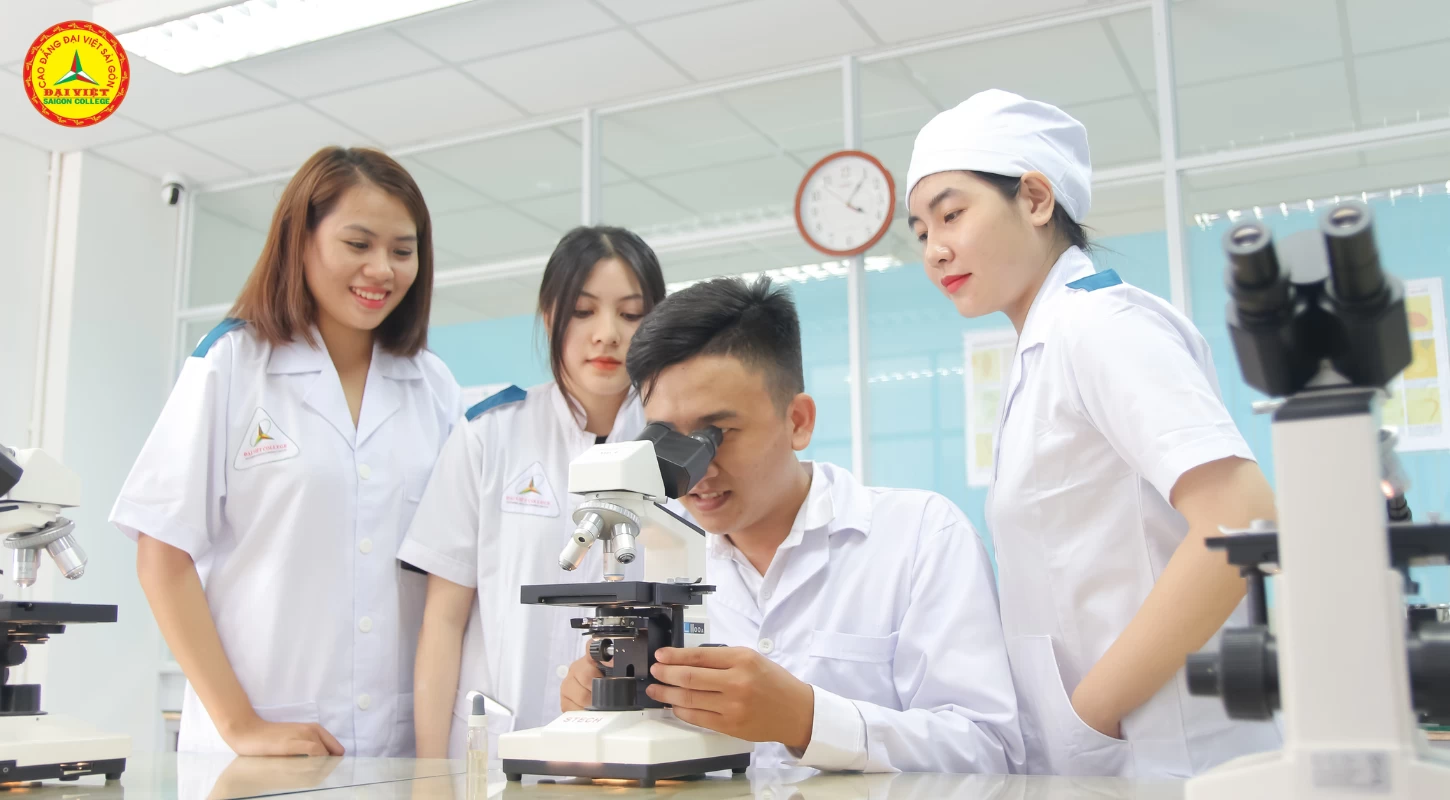 Nhiều cơ hội nghề nghiệp cho sinh viên tốt nghiệp cao đẳng Dược | Trường Cao Đẳng Đại Việt Sài Gòn