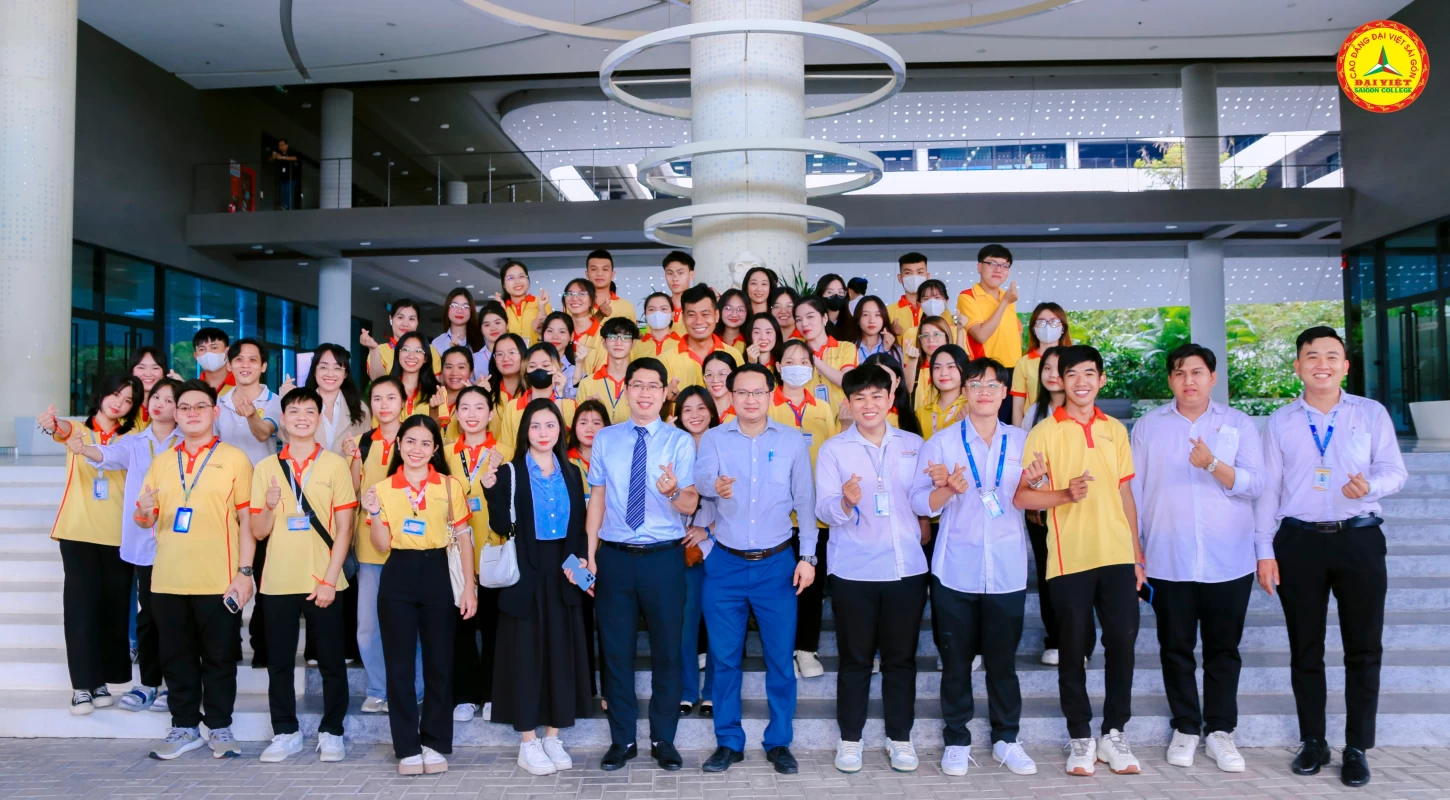 Sinh Viên Khoa Y Dược: Hiểu Mình – Hiểu Nghề Tại Fpt Long Châu | Trường Cao Đẳng Đại Việt Sài Gòn