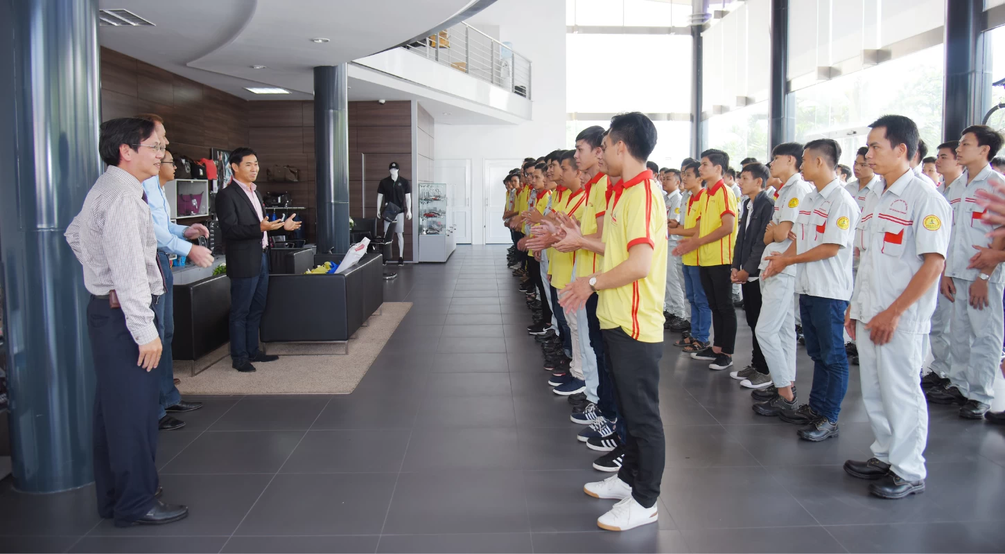 Trường Nghề Trải Thảm Đón Người Học | Trường Cao Đẳng Đại Việt Sài Gòn