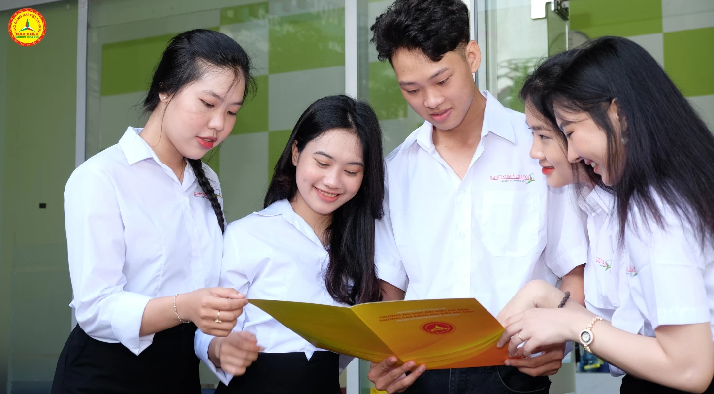 Vẫn Học Được Cao Đẳng Sau Khi Tốt Nghiệp Lớp 9 | Trường Cao Đẳng Đại Việt Sài Gòn