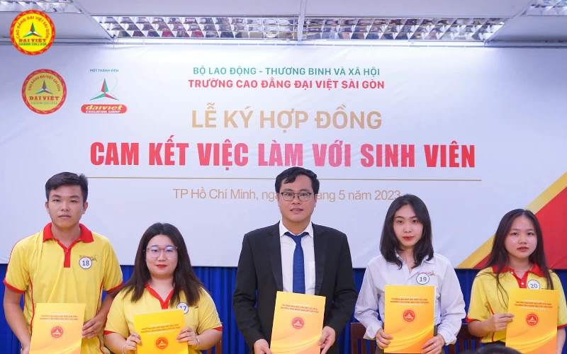 Chương trình ký cam kết đảm bảo việc làm được tổ chức hàng năm