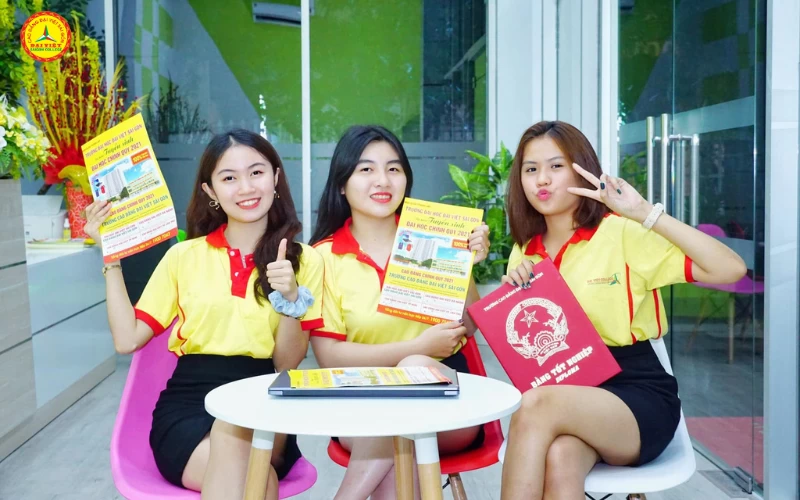 Sinh viên Trường Cao đẳng Đại Việt Sài Gòn