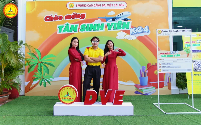 Chào Tân sinh viên Trường Cao đẳng Đại Việt Sài Gòn