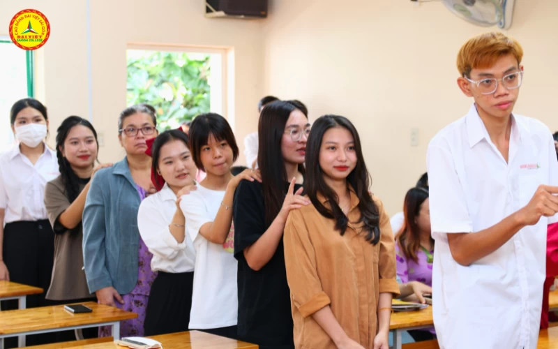 Chào Tân sinh viên Trường Cao đẳng Đại Việt Sài Gòn