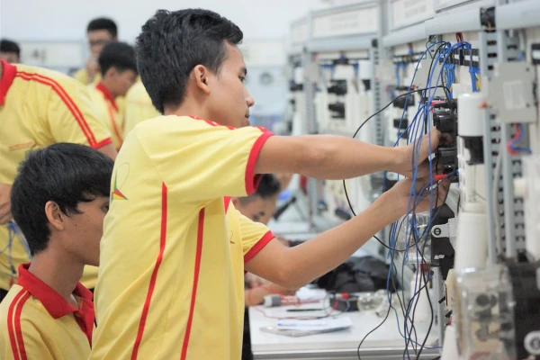 KHOA KINH TẾ - CÔNG NGHỆ