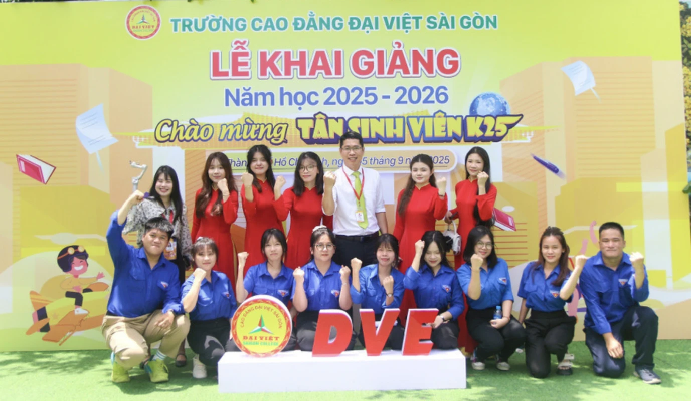 BÁO GIÁO DỤC VÀ THỜI ĐẠI: Trường Cao đẳng Đại Việt Sài Gòn đón gần 1.000 tân sinh viên | Trường Cao Đẳng Đại Việt Sài Gòn