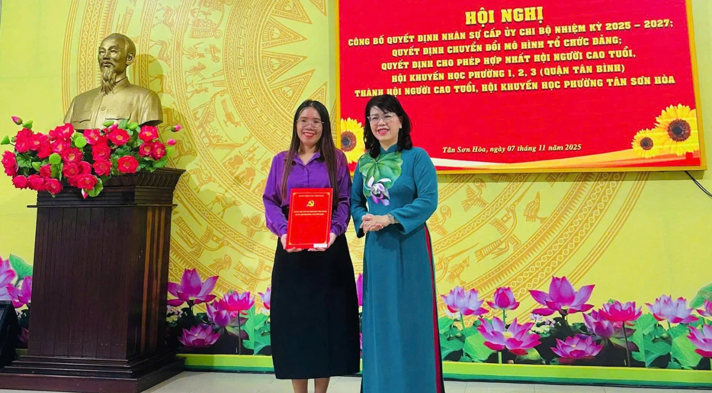 Công bố Quyết định nhân sự Cấp ủy Chi bộ Trường Cao đẳng Đại Việt Sài Gòn nhiệm kỳ 2025 – 2027 | Trường Cao Đẳng Đại Việt Sài Gòn