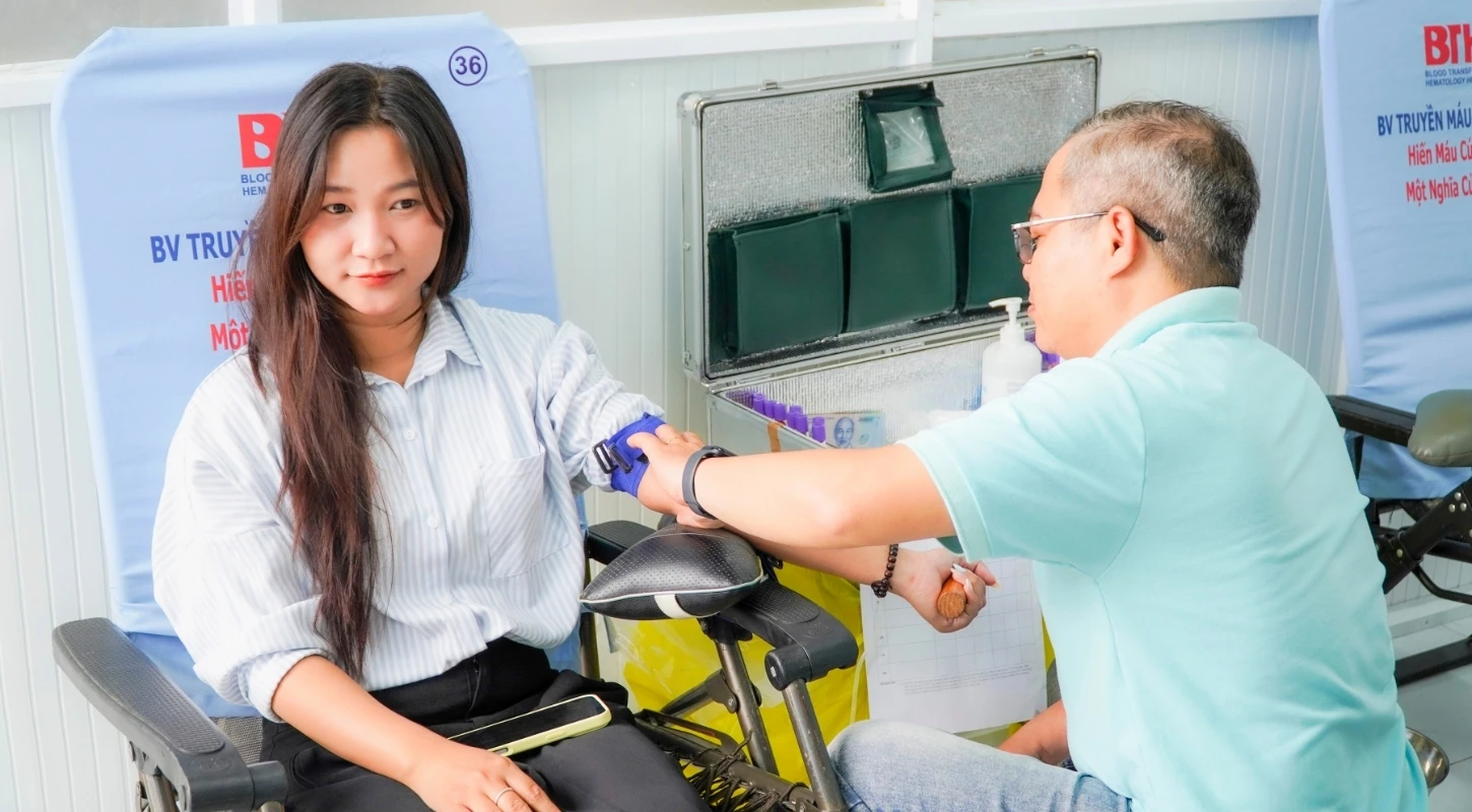 GIỌT MÁU NGHĨA TÌNH ĐẠI VIỆT” GIỌT MÁU CHO ĐI - CUỘC ĐỜI Ở LẠI | Trường Cao Đẳng Đại Việt Sài Gòn