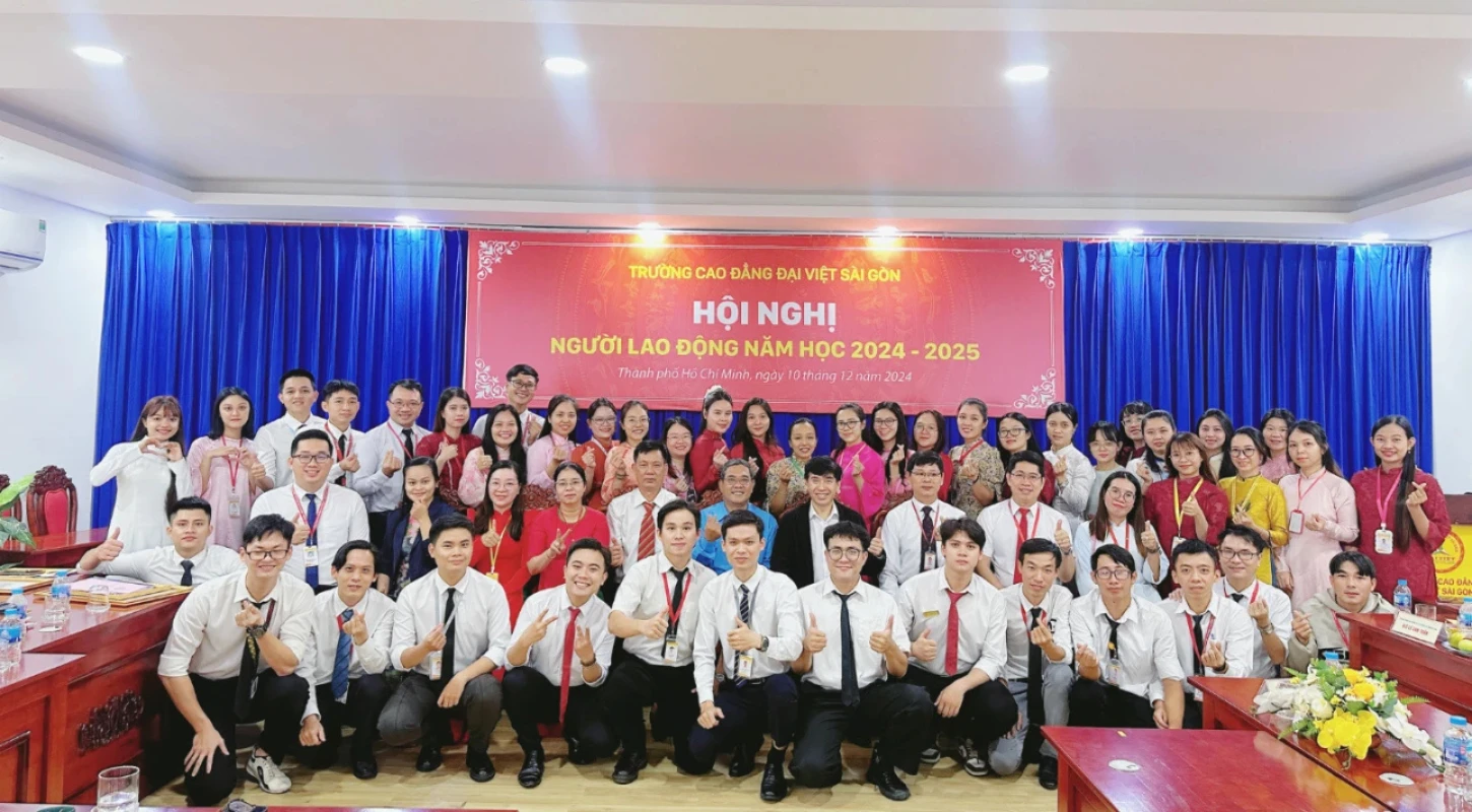 HỘI NGHỊ NGƯỜI LAO ĐỘNG TRƯỜNG CAO ĐẲNG ĐẠI VIỆT SÀI GÒN NĂM HỌC 2024 - 2025 | Trường Cao Đẳng Đại Việt Sài Gòn