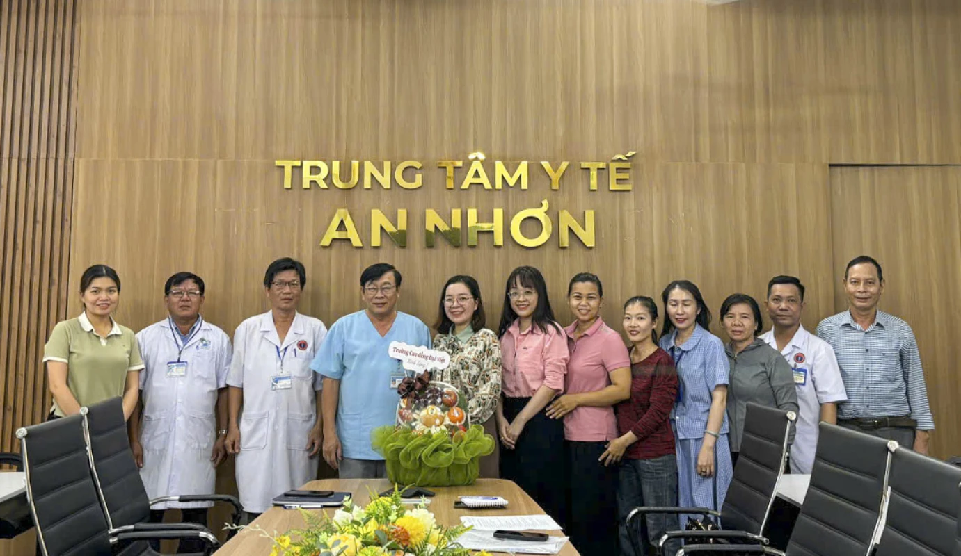 KẾT NỐI ĐÀO TẠO VỚI THỰC TIỄN - BÀN GIAO SINH VIÊN Y SĨ ĐA KHOA TẠI TTYT PHÙ CÁT & AN NHƠN | Trường Cao Đẳng Đại Việt Sài Gòn