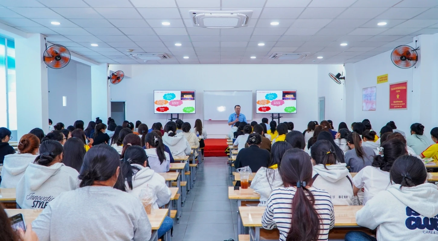 SINH HOẠT  QUY CHẾ ĐÀO TẠO & CHUẨN ĐẦU RA DÀNH CHO TÂN SINH VIÊN K26 | Trường Cao Đẳng Đại Việt Sài Gòn