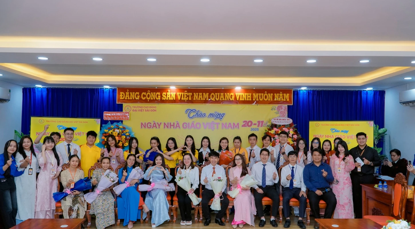 NGỌN LỬA YÊU NGHỀ SÁNG MÃI - TÔN VINH NHỮNG NGƯỜI THẦY THẦM LẶNG NHÂN NGÀY 20/11 | Trường Cao Đẳng Đại Việt Sài Gòn