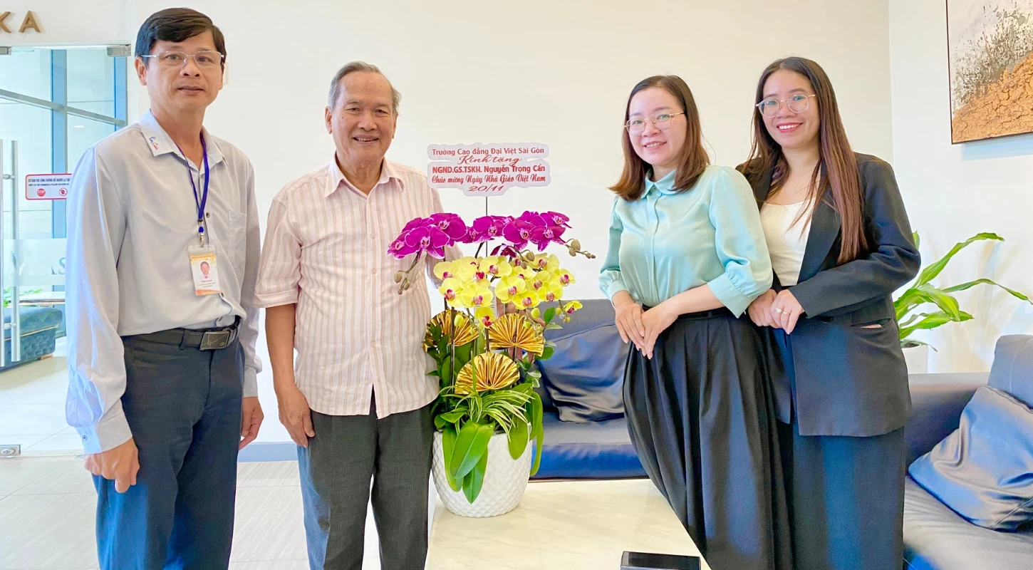 Tri Ân 20/11: Đại Việt Sài Gòn Tôn Vinh Hai Nhà Giáo Ưu Tú | Trường Cao Đẳng Đại Việt Sài Gòn