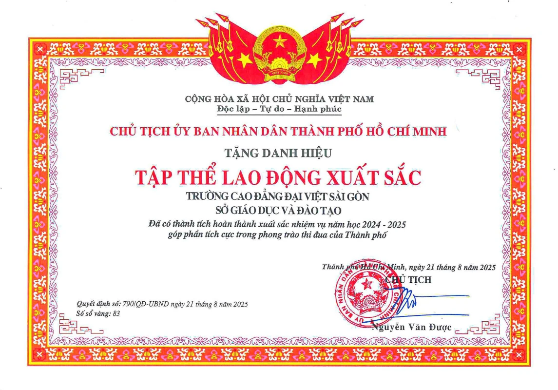 TRƯỜNG CAO ĐẲNG ĐẠI VIỆT SÀI GÒN VINH DỰ NHẬN DANH HIỆU “TẬP THỂ LAO ĐỘNG XUẤT SẮC” NĂM HỌC 2024 - 2025 | Trường Cao Đẳng Đại Việt Sài Gòn