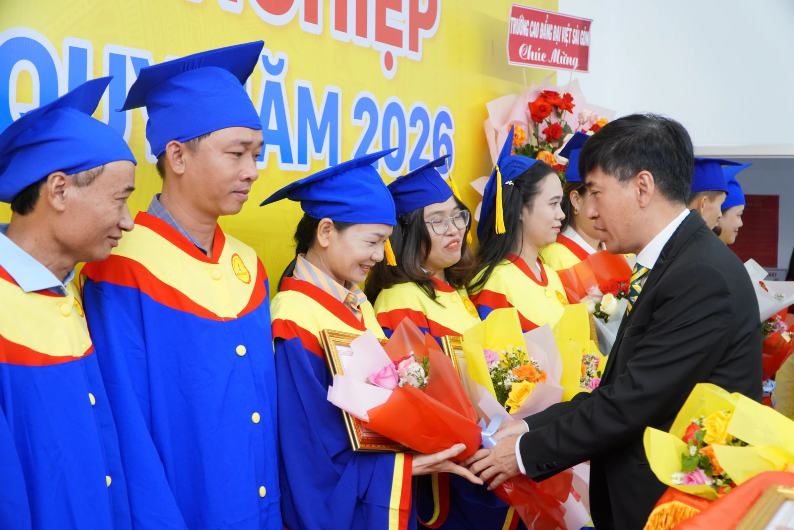 788 TÂN KHOA TRƯỜNG CAO ĐẲNG ĐẠI VIỆT SÀI GÒN CHÍNH THỨC TỐT NGHIỆP - KHỞI ĐẦU HÀNH TRÌNH MỚI
