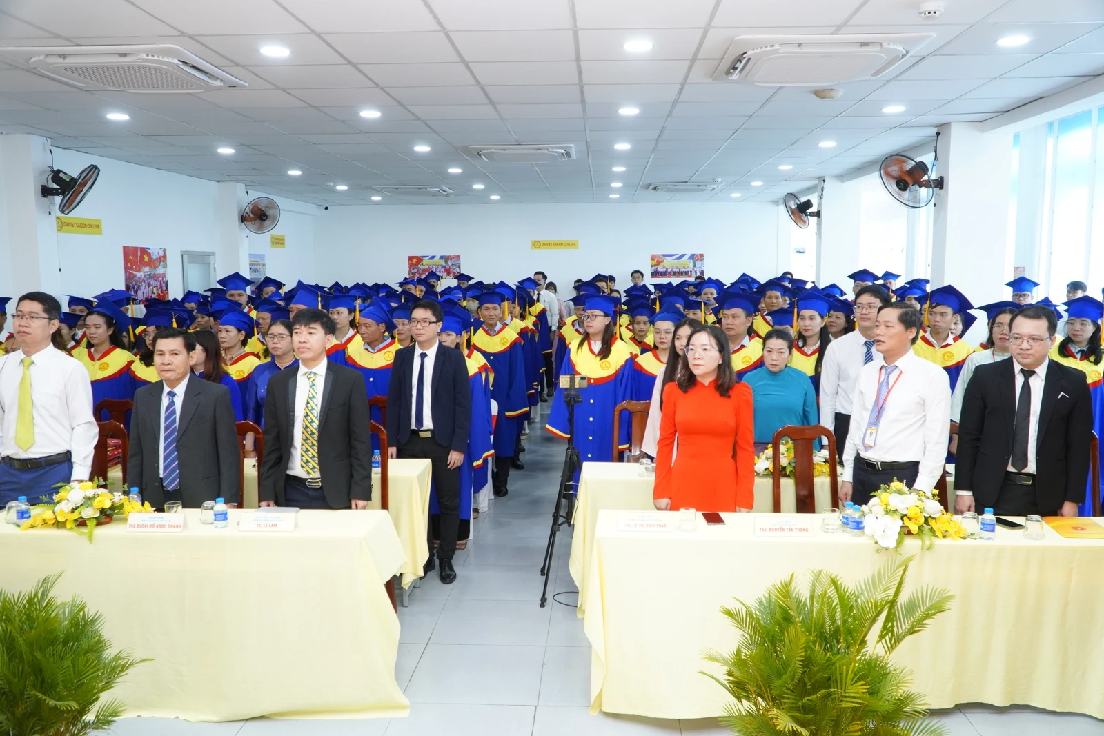 788 TÂN KHOA TRƯỜNG CAO ĐẲNG ĐẠI VIỆT SÀI GÒN CHÍNH THỨC TỐT NGHIỆP - KHỞI ĐẦU HÀNH TRÌNH MỚI