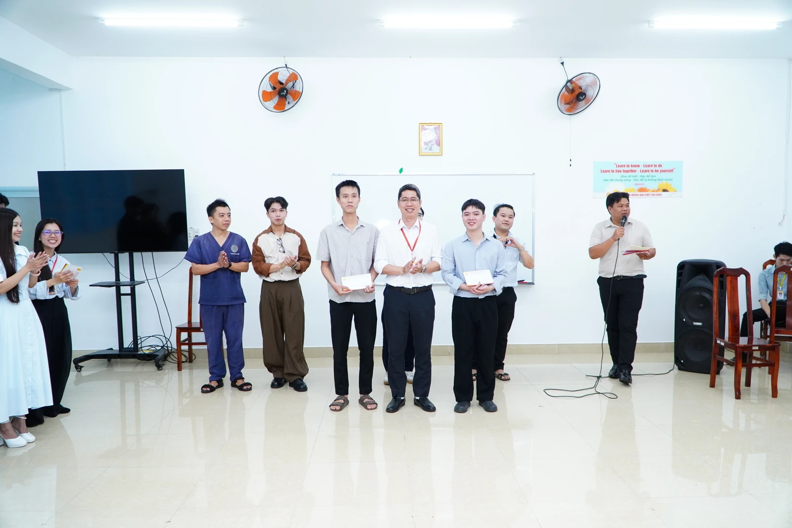 CHÀO MỪNG NGÀY PHỤ NỮ VIỆT NAM 20/10