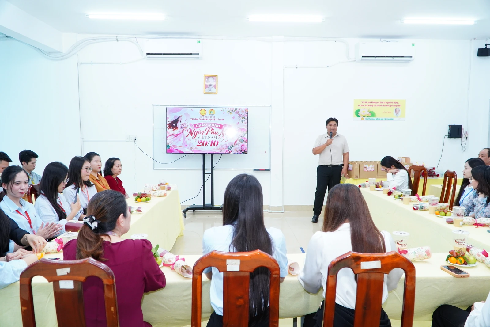 CHÀO MỪNG NGÀY PHỤ NỮ VIỆT NAM 20/10