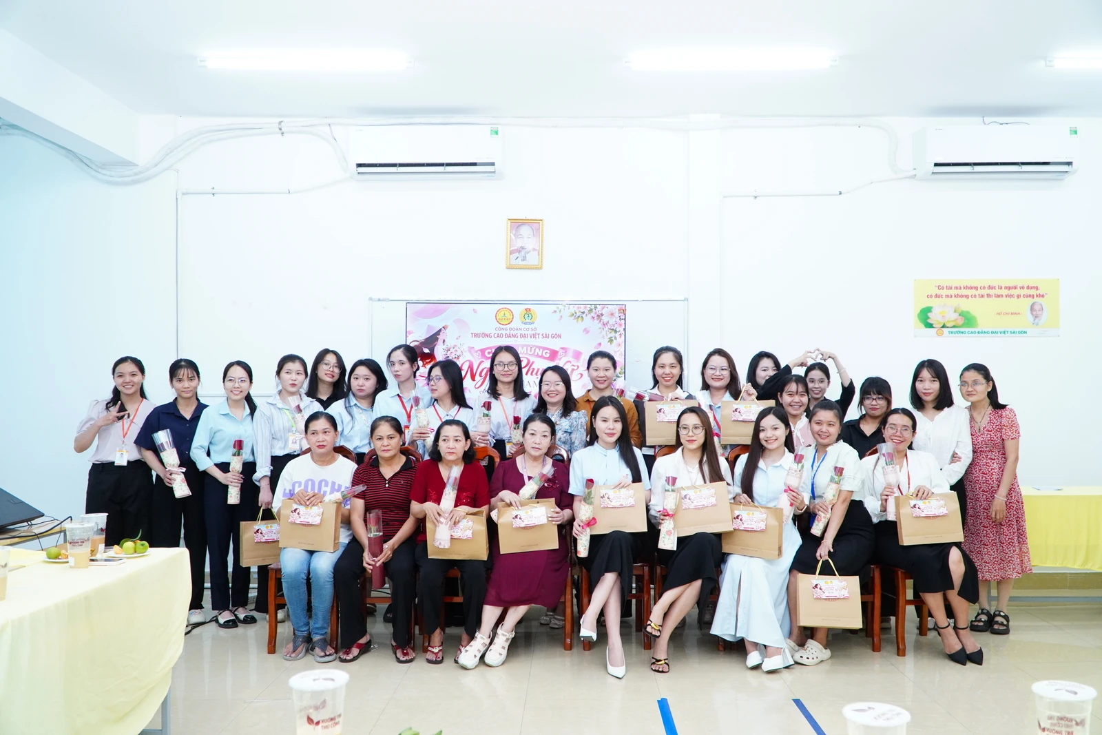 CHÀO MỪNG NGÀY PHỤ NỮ VIỆT NAM 20/10
