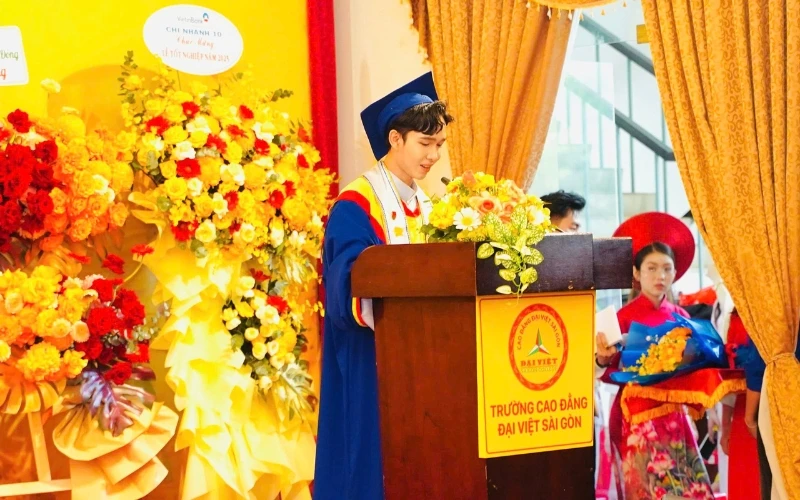 Cùng Ngắm Nhìn Tân Thủ Khoa 2025 - Niềm Tự Hào Của Đại Việt Sài Gòn