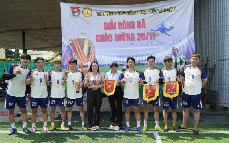 Đại Việt Sài Gòn Bùng Nổ Không Khí Thi Đấu - Chung Kết Giải Bóng Đá Chào Mừng 20/11