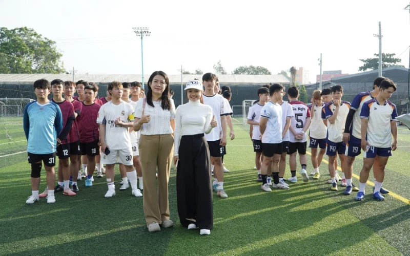 Đại Việt Sài Gòn Bùng Nổ Không Khí Thi Đấu - Chung Kết Giải Bóng Đá Chào Mừng 20/11