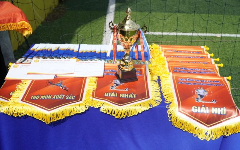 Đại Việt Sài Gòn Bùng Nổ Không Khí Thi Đấu - Chung Kết Giải Bóng Đá Chào Mừng 20/11