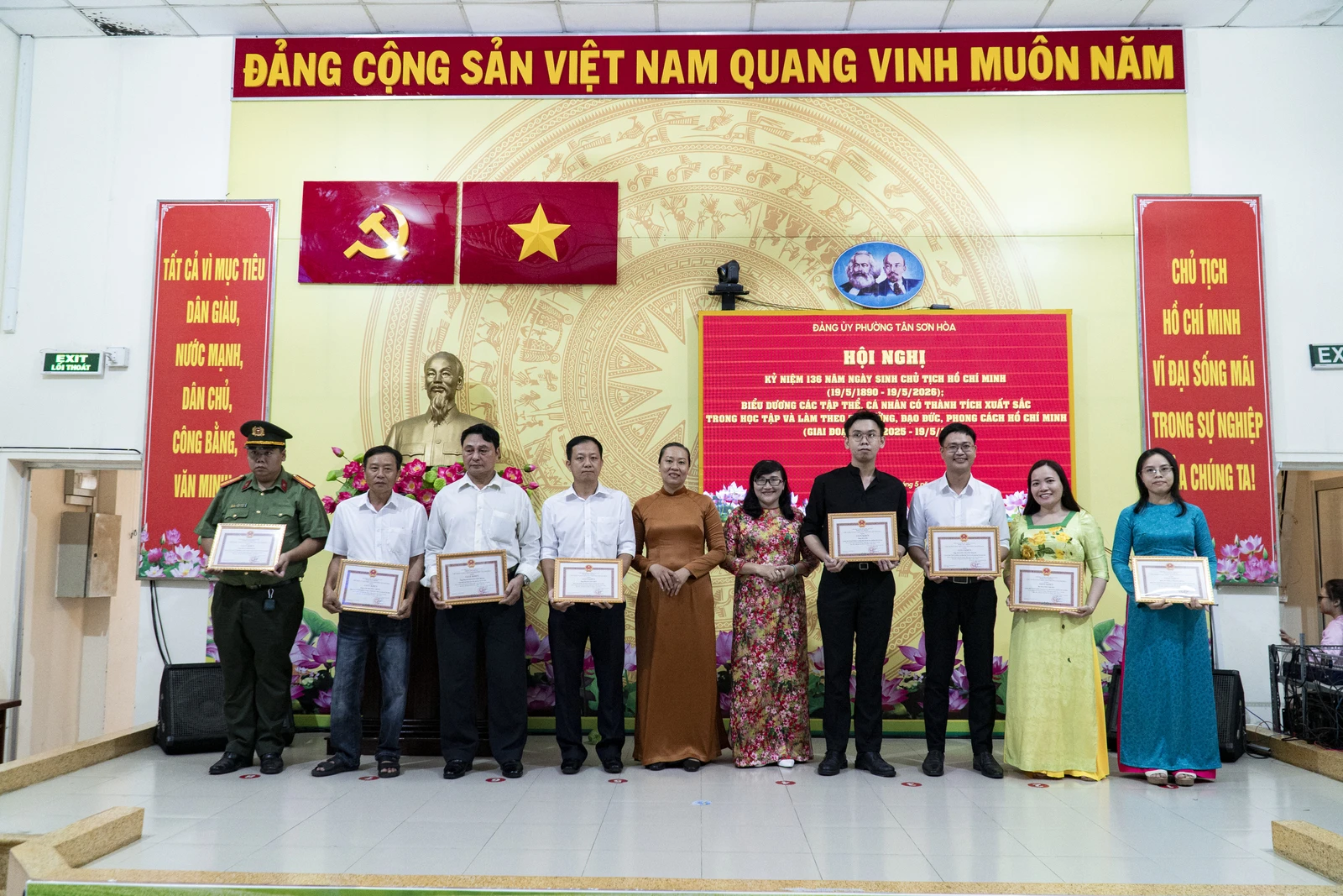 ĐẠI VIỆT SÀI GÒN NHẬN GIẤY KHEN HỌC TẬP VÀ LÀM THEO TƯ TƯỞNG HỒ CHÍ MINH 19/5/2025 ĐẾN 19/5/2026