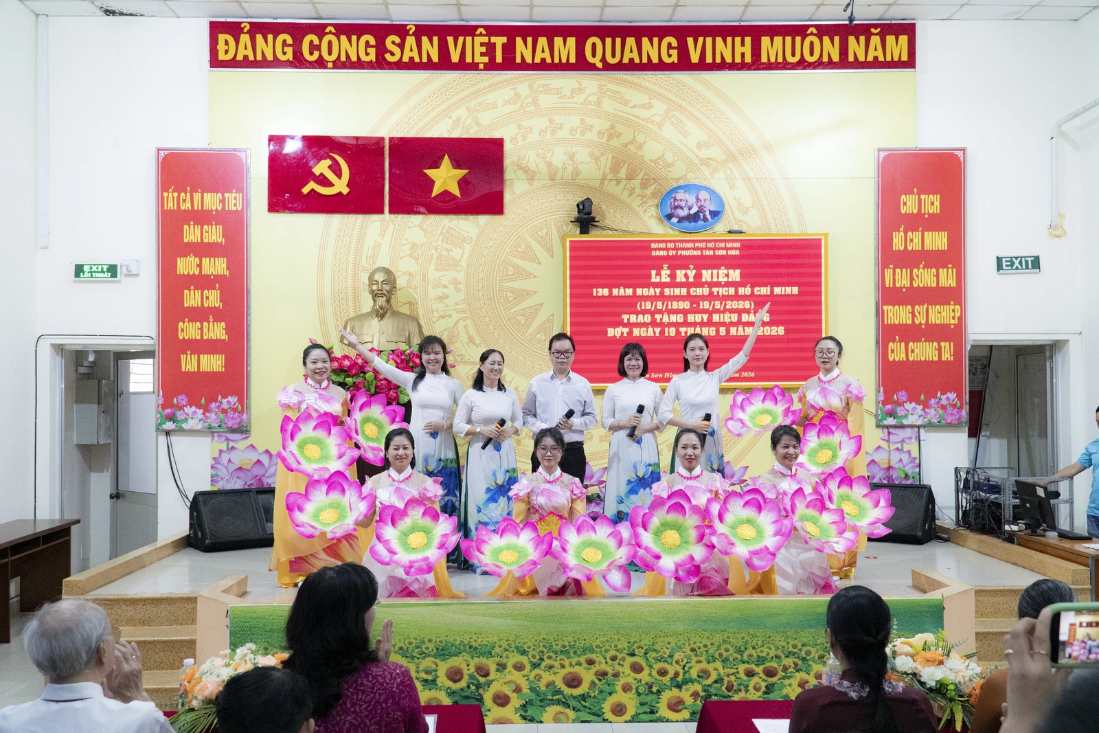 ĐẠI VIỆT SÀI GÒN NHẬN GIẤY KHEN HỌC TẬP VÀ LÀM THEO TƯ TƯỞNG HỒ CHÍ MINH 19/5/2025 ĐẾN 19/5/2026