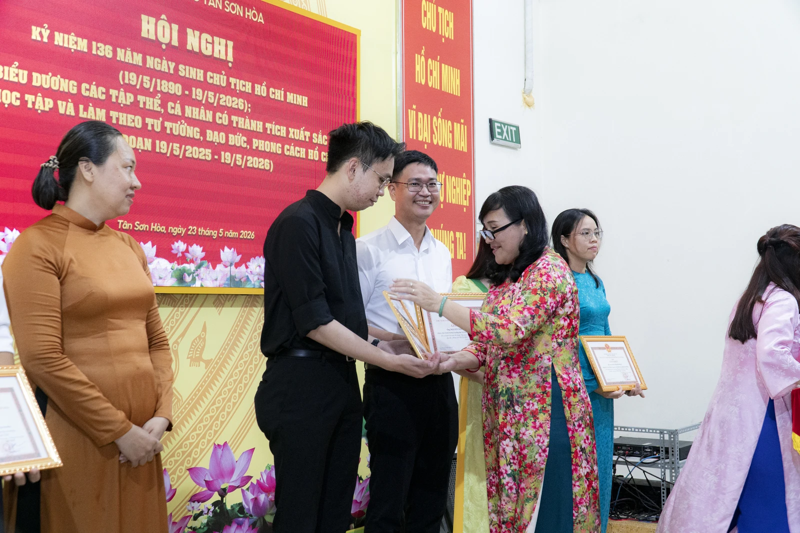 ĐẠI VIỆT SÀI GÒN NHẬN GIẤY KHEN HỌC TẬP VÀ LÀM THEO TƯ TƯỞNG HỒ CHÍ MINH 19/5/2025 ĐẾN 19/5/2026
