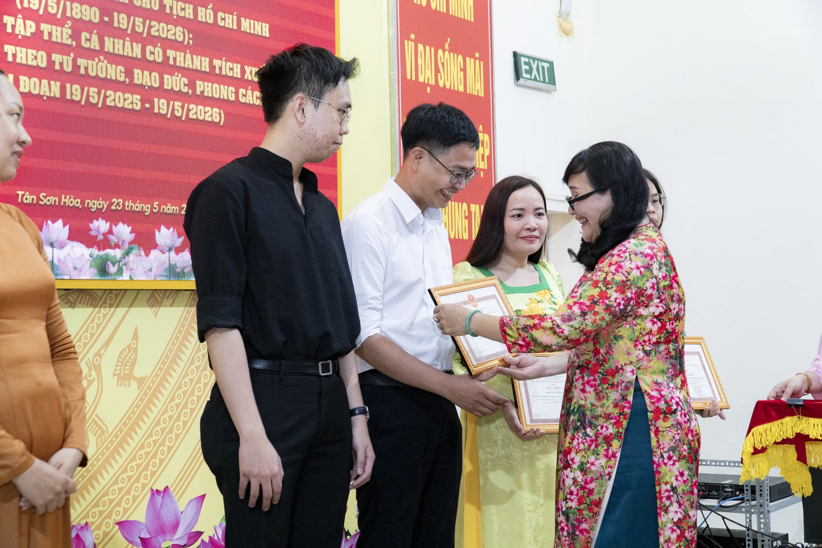 ĐẠI VIỆT SÀI GÒN NHẬN GIẤY KHEN HỌC TẬP VÀ LÀM THEO TƯ TƯỞNG HỒ CHÍ MINH 19/5/2025 ĐẾN 19/5/2026