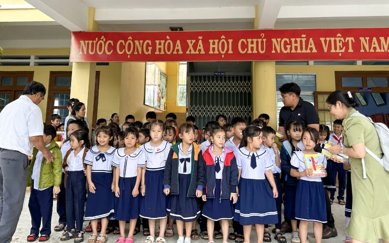 ĐIỂM DỪNG CẢM ĐỘNG: TRƯỜNG TIỂU HỌC TRẦN PHÚ - NƠI NHỮNG ƯỚC MƠ TRẺ THƠ ĐƯỢC NÂNG ĐỠ