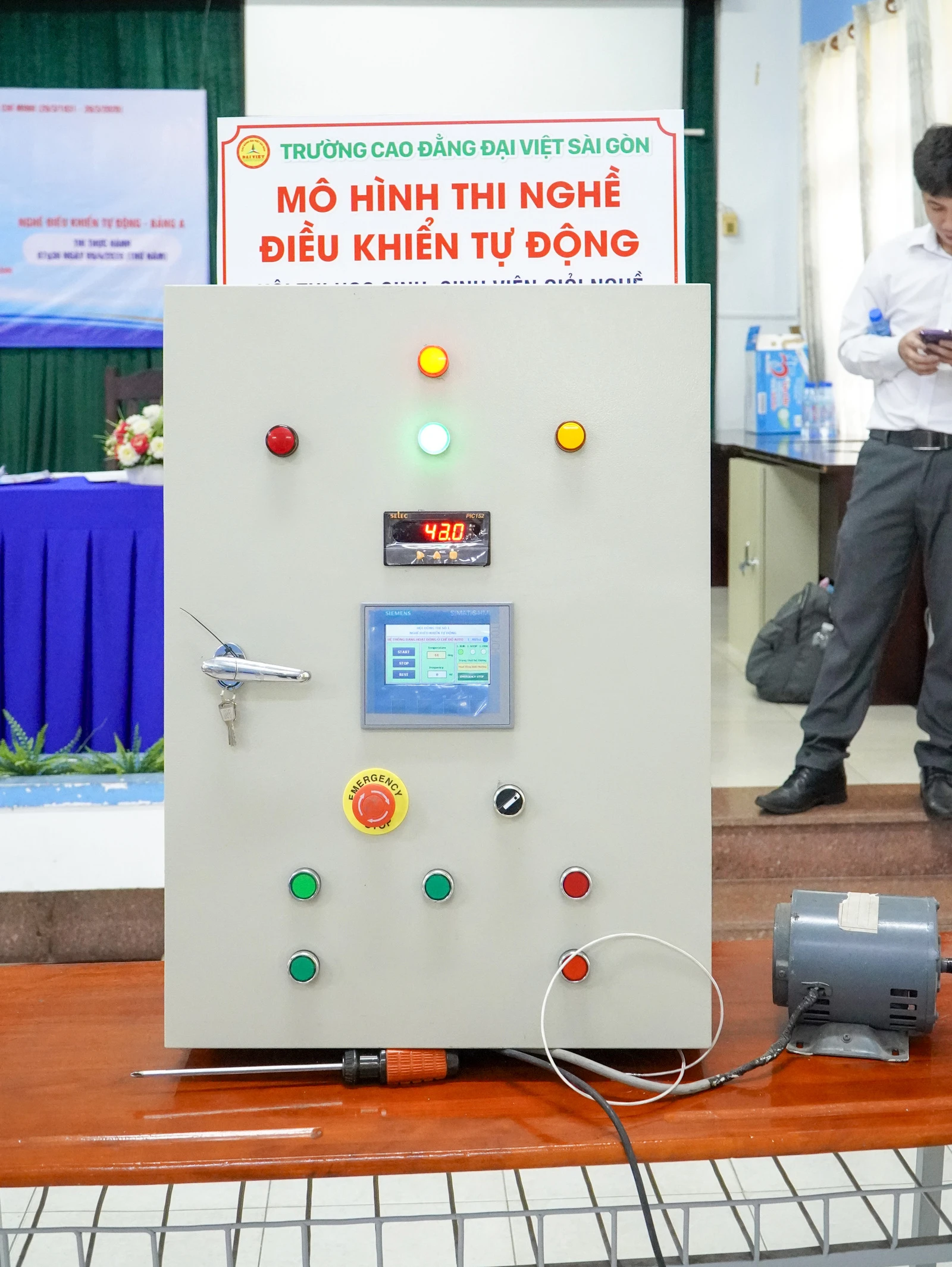 "ĐỘ" CHỈNH CHỨ KO "ĐỘ" CHƠI: NGÀNH THI “ĐIỀU KHIỂN TỰ ĐỘNG” DVE LÊN SÀN THI GIỎI NGHỀ 2026 CẤP THÀNH PHỐ!