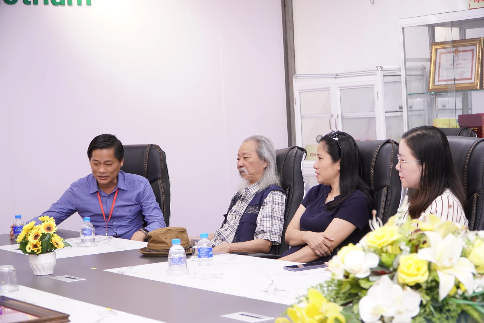 GIAO LƯU CÙNG NHẠC SĨ VĂN THAO - LAN TỎA GIÁ TRỊ ÂM NHẠC VÀ LÒNG TỰ HÀO DÂN TỘC