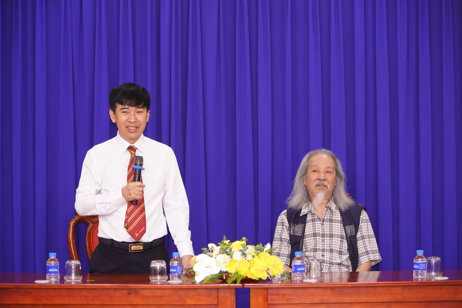 GIAO LƯU CÙNG NHẠC SĨ VĂN THAO - LAN TỎA GIÁ TRỊ ÂM NHẠC VÀ LÒNG TỰ HÀO DÂN TỘC