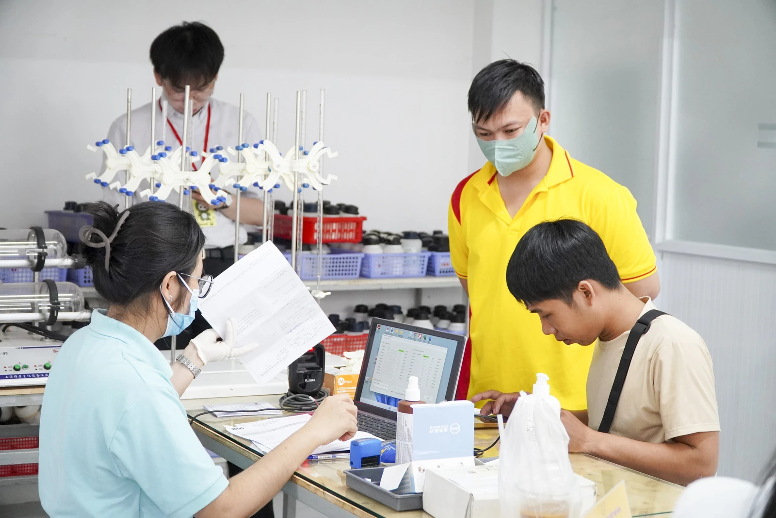 GIỌT MÁU NGHĨA TÌNH ĐẠI VIỆT” GIỌT MÁU CHO ĐI - CUỘC ĐỜI Ở LẠI