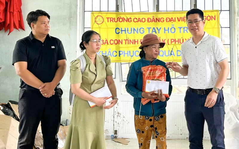 HÀNH TRÌNH YÊU THƯƠNG TẠI XÃ HÒA XUÂN – NƠI TRAO GỬI NIỀM TIN GIỮA BÃO LŨ