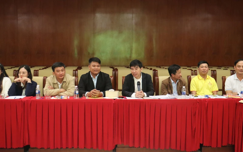 Trường Cao Đẳng Đại Việt Sài Gòn Trao Quà Cho Các Em Nhỏ Vùng Cao Tả Phời