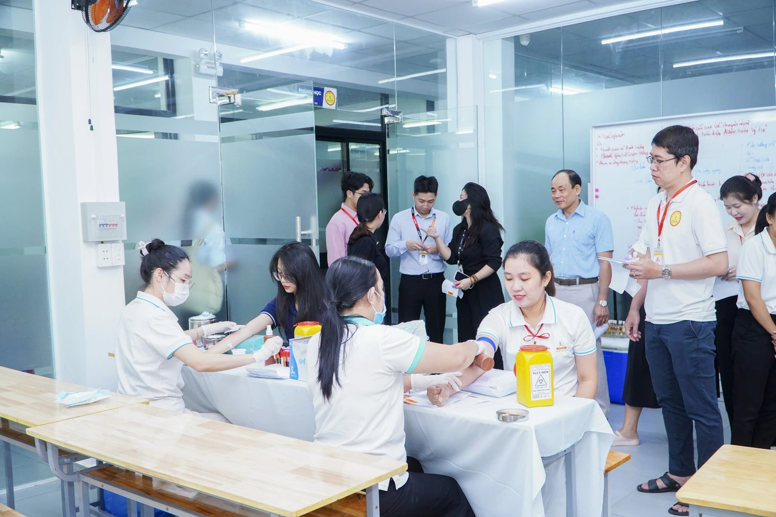 KHÁM SỨC KHỎE ĐỊNH KỲ NĂM 2026 CHO CÁN BỘ, GIẢNG VIÊN VÀ NHÂN VIÊN