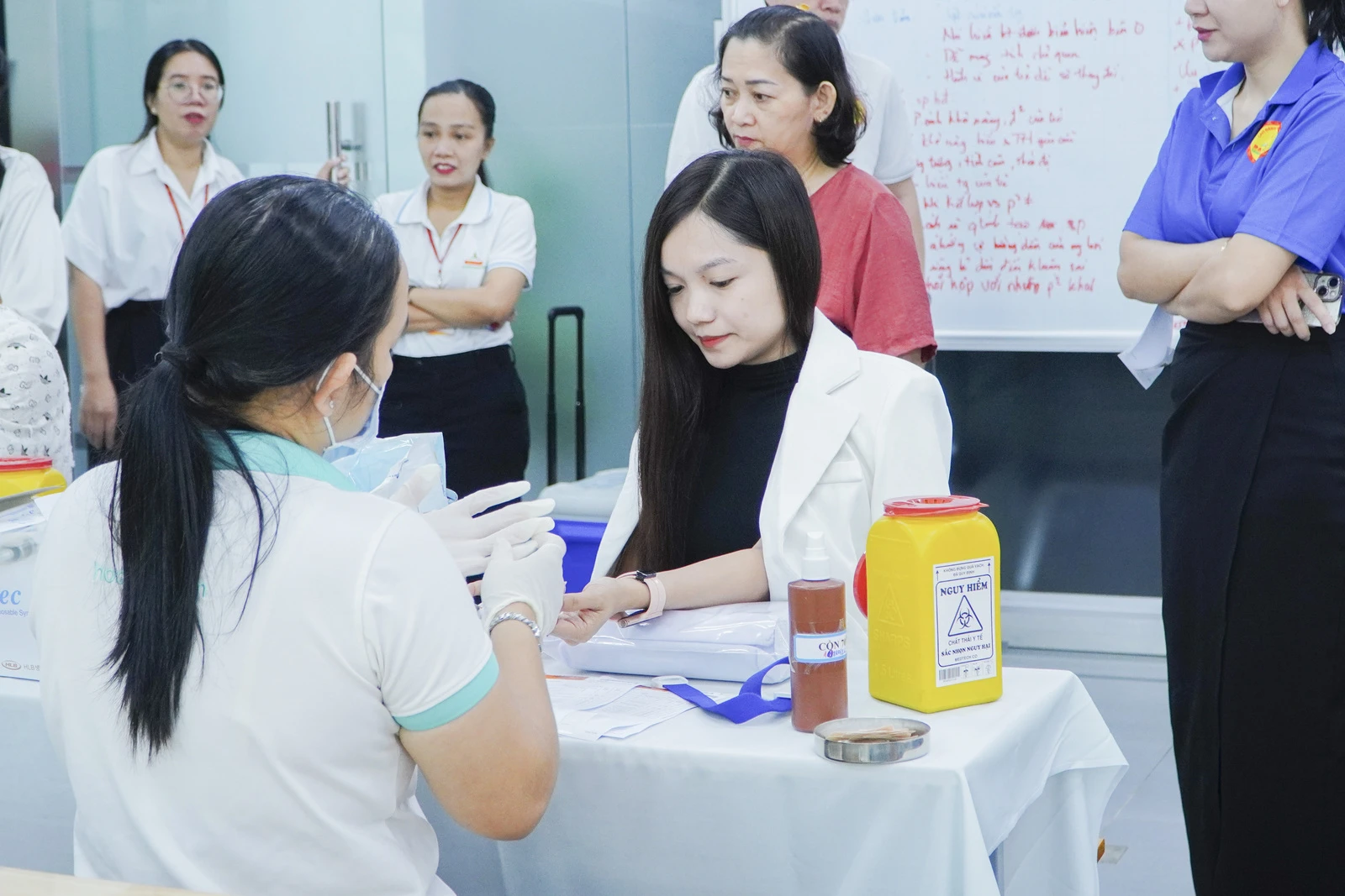KHÁM SỨC KHỎE ĐỊNH KỲ NĂM 2026 CHO CÁN BỘ, GIẢNG VIÊN VÀ NHÂN VIÊN