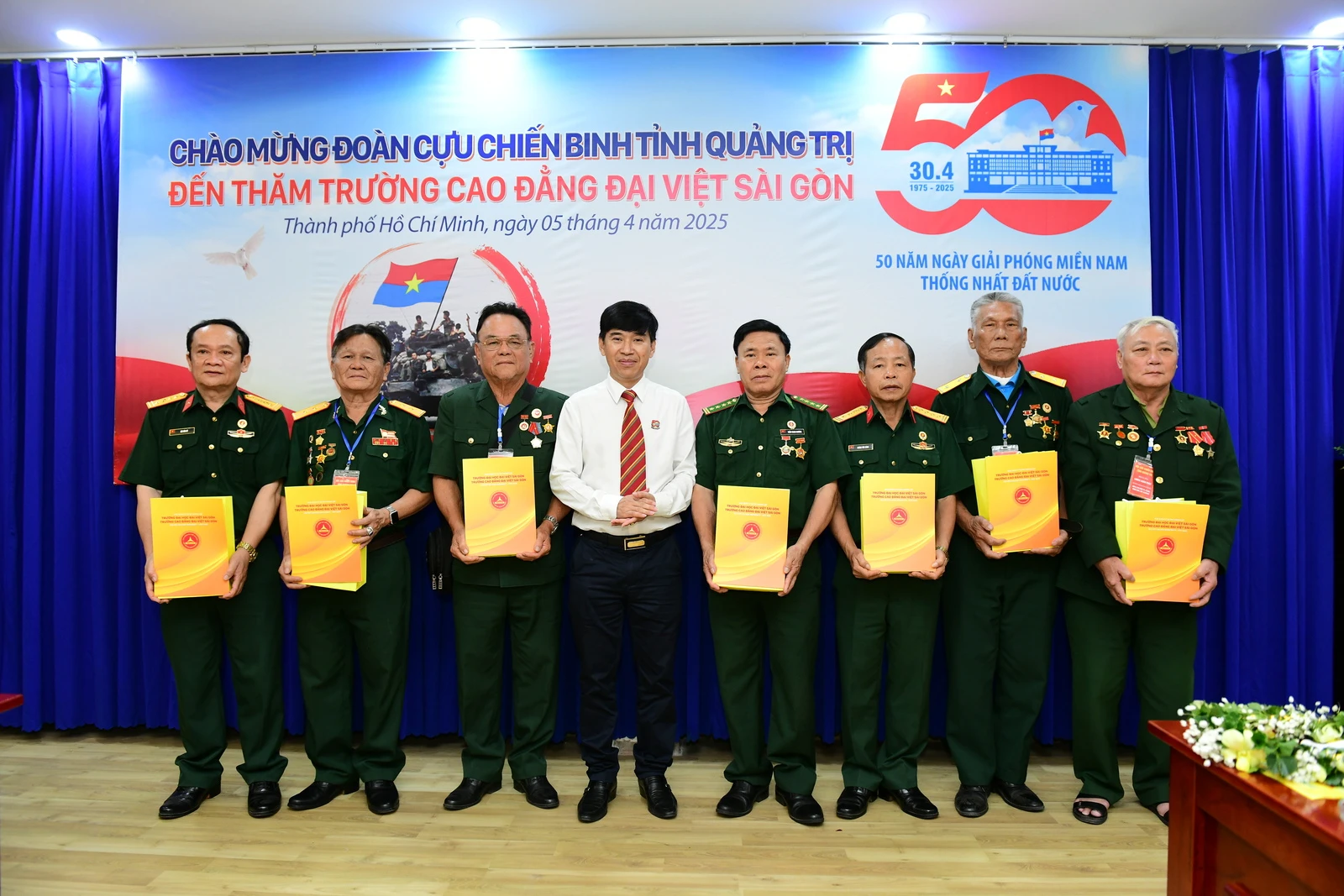 KỶ NIỆM 76 NĂM NGÀY TRUYỀN THỐNG LỰC LƯỢNG THANH NIÊN XUNG PHONG VIỆT NAM (15/7/1950 - 15/7/2026): NGỌN LỬA XUNG KÍCH MÃI SÁNG CÙNG DÂN TỘC