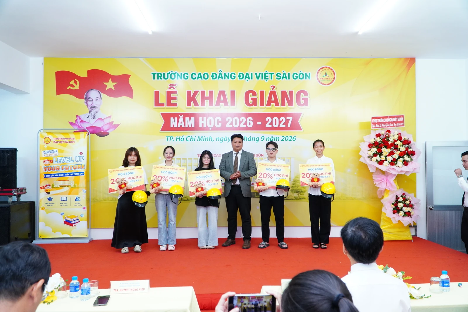 LỄ KHAI GIẢNG NĂM HỌC 2026 - 2027: HƠN 1.500 TÂN SINH VIÊN ĐẠI VIỆT SÀI GÒN CHÍNH THỨC BƯỚC VÀO HÀNH TRÌNH MỚI