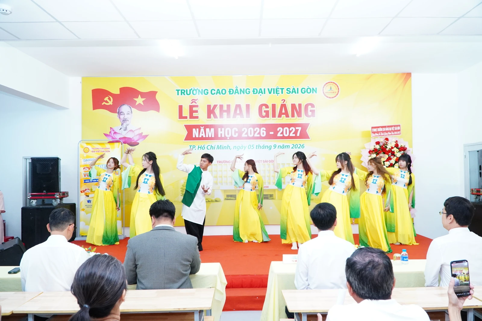 LỄ KHAI GIẢNG NĂM HỌC 2026 - 2027: HƠN 1.500 TÂN SINH VIÊN ĐẠI VIỆT SÀI GÒN CHÍNH THỨC BƯỚC VÀO HÀNH TRÌNH MỚI