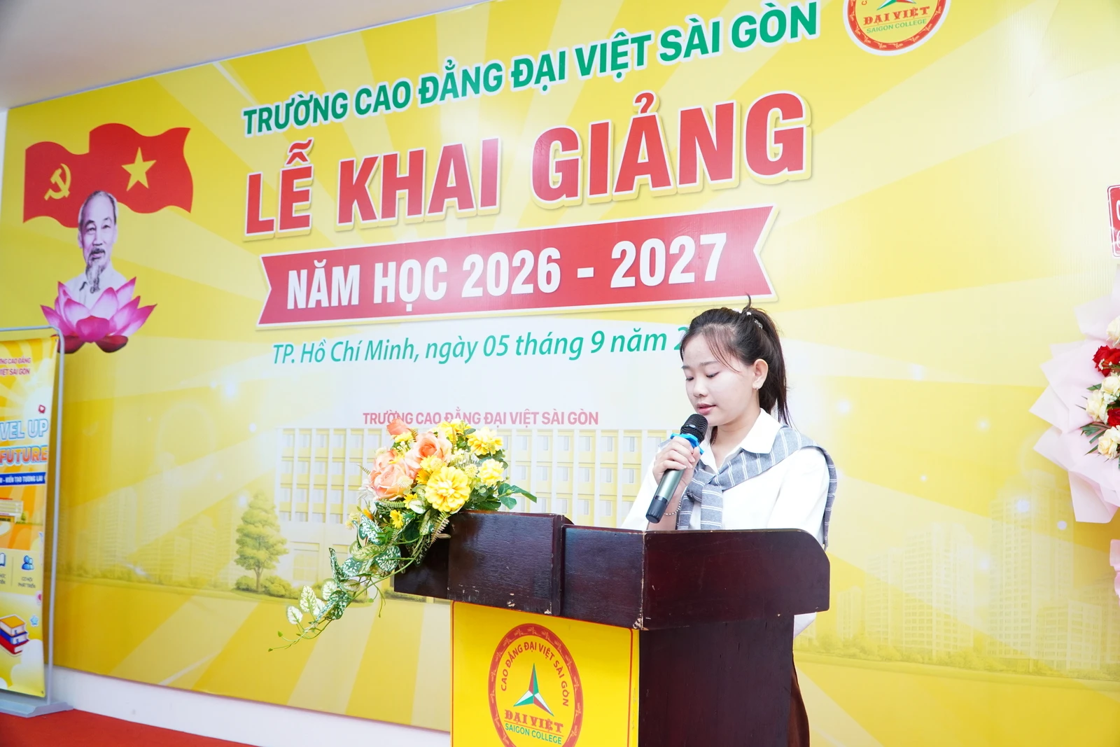 LỄ KHAI GIẢNG NĂM HỌC 2026 - 2027: HƠN 1.500 TÂN SINH VIÊN ĐẠI VIỆT SÀI GÒN CHÍNH THỨC BƯỚC VÀO HÀNH TRÌNH MỚI