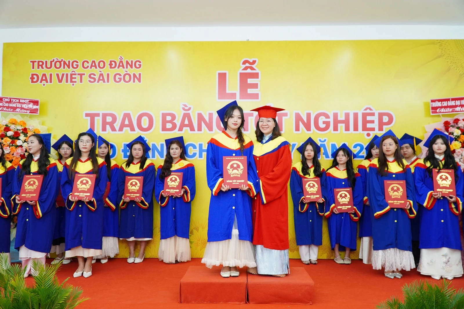 LỄ TRAO BẰNG TỐT NGHIỆP NĂM 2026 - KHI MỖI TẤM BẰNG LÀ MỘT CÂU CHUYỆN ĐÁNG TỰ HÀO