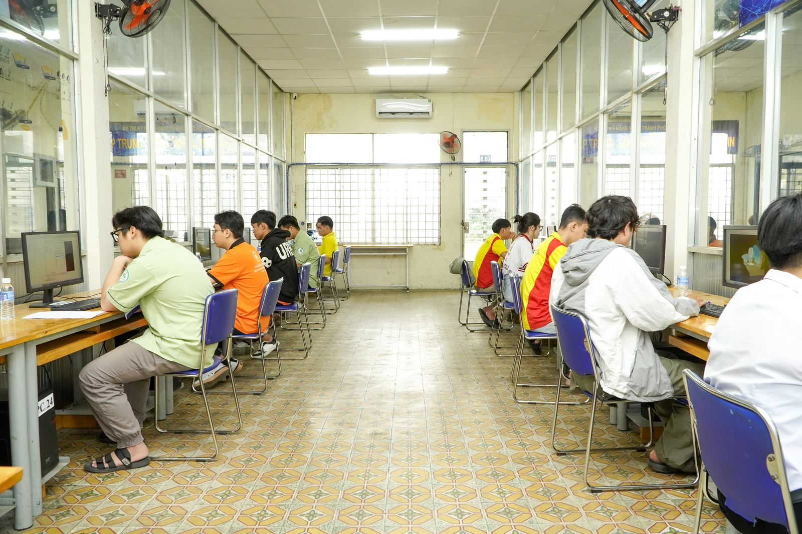 MẠNG THÌ PHẢI MẠNH - KỸ NĂNG THÌ PHẢI CHẤT: SINH VIÊN ĐẠI VIỆT TRANH TÀI “QUẢN TRỊ HỆ THỐNG MẠNG CNTT” TẠI HỘI THI GIỎI NGHỀ 2026