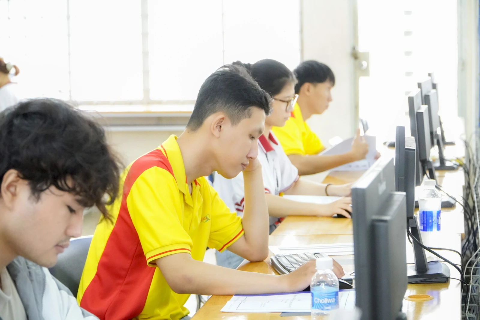 MẠNG THÌ PHẢI MẠNH - KỸ NĂNG THÌ PHẢI CHẤT: SINH VIÊN ĐẠI VIỆT TRANH TÀI “QUẢN TRỊ HỆ THỐNG MẠNG CNTT” TẠI HỘI THI GIỎI NGHỀ 2026