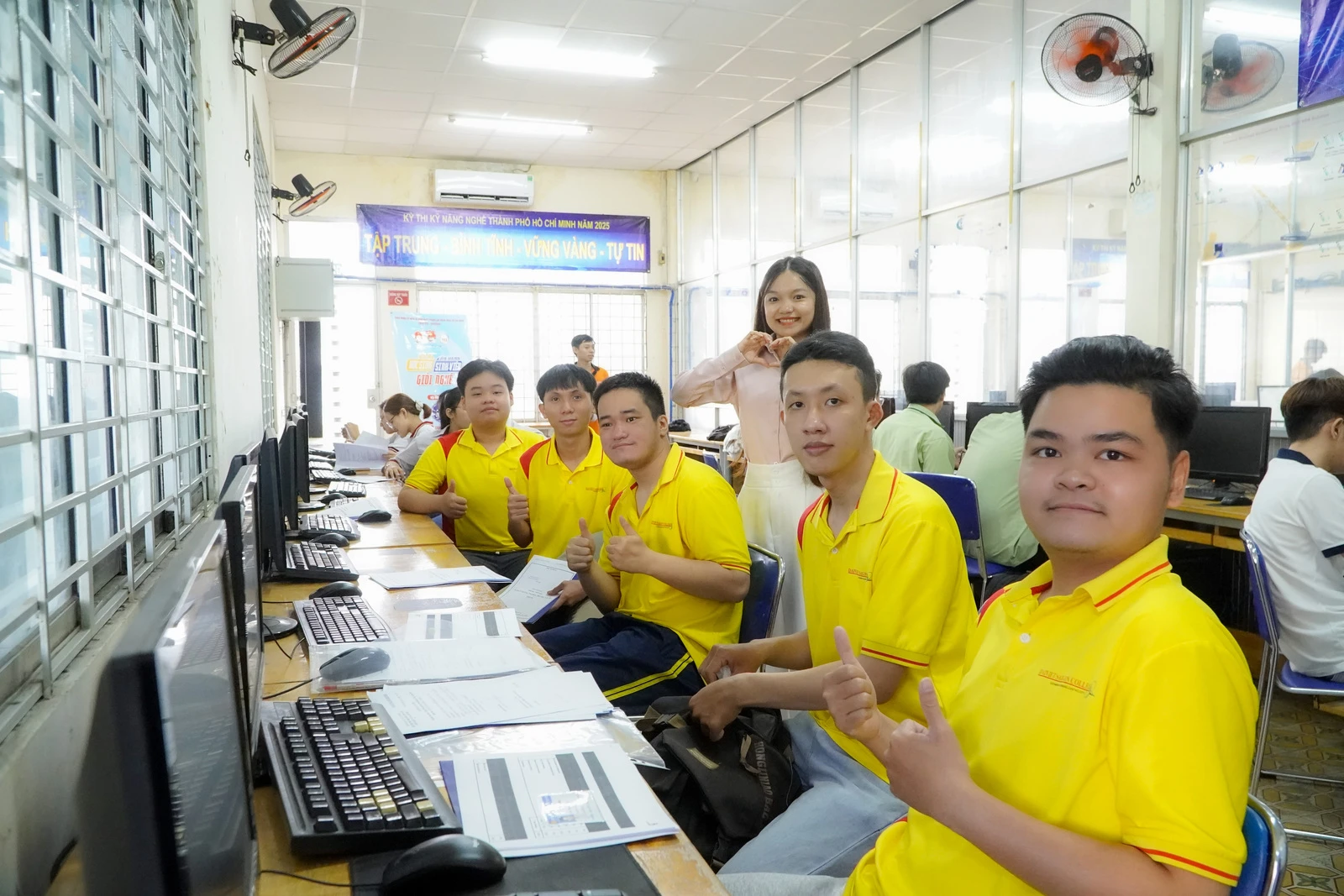 MẠNG THÌ PHẢI MẠNH - KỸ NĂNG THÌ PHẢI CHẤT: SINH VIÊN ĐẠI VIỆT TRANH TÀI “QUẢN TRỊ HỆ THỐNG MẠNG CNTT” TẠI HỘI THI GIỎI NGHỀ 2026